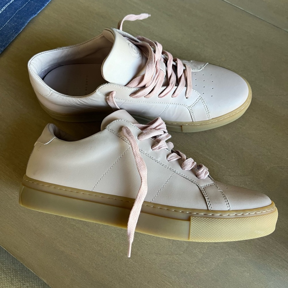 GREATS Women’s Light Pink Leather Sneakers